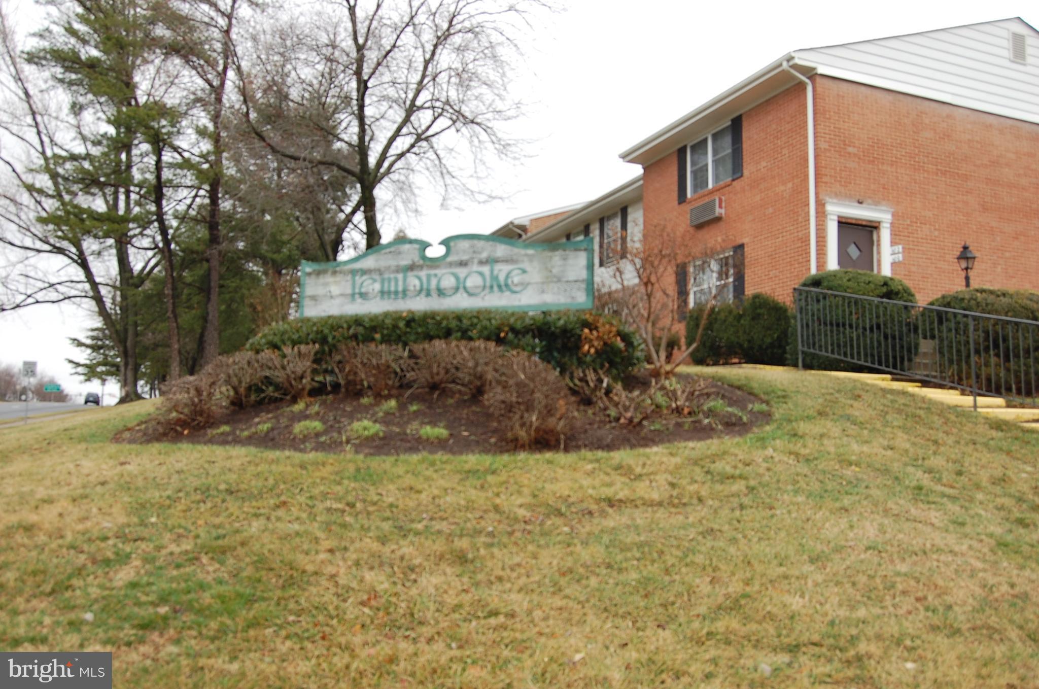 PEMBROOKE - Residential