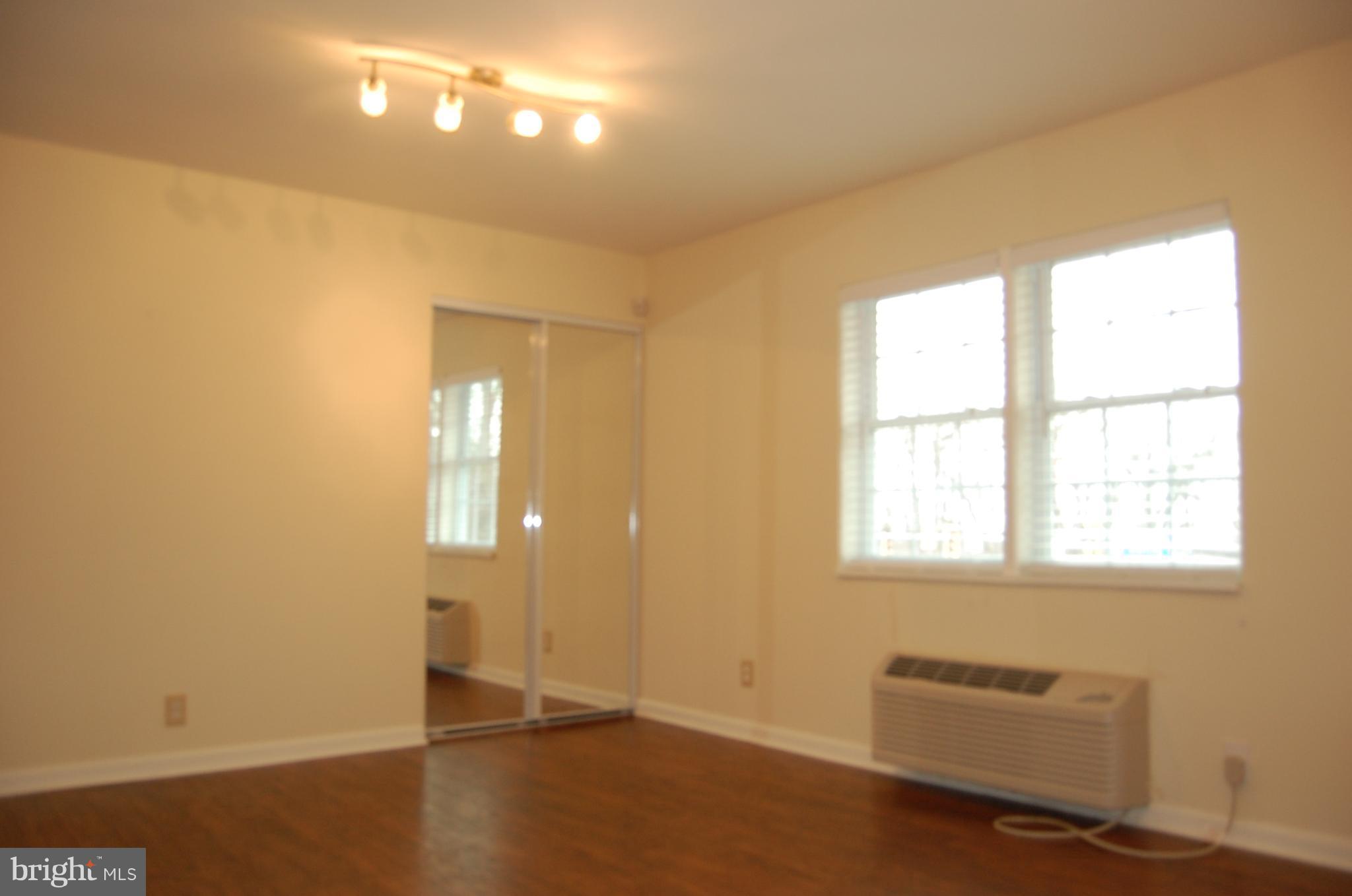 PEMBROOKE - Residential