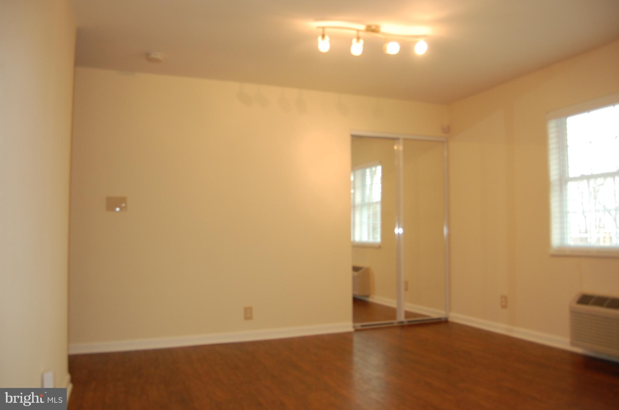 PEMBROOKE - Residential