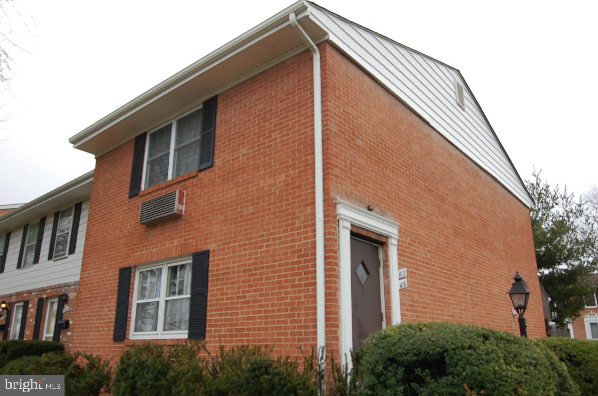 PEMBROOKE - Residential