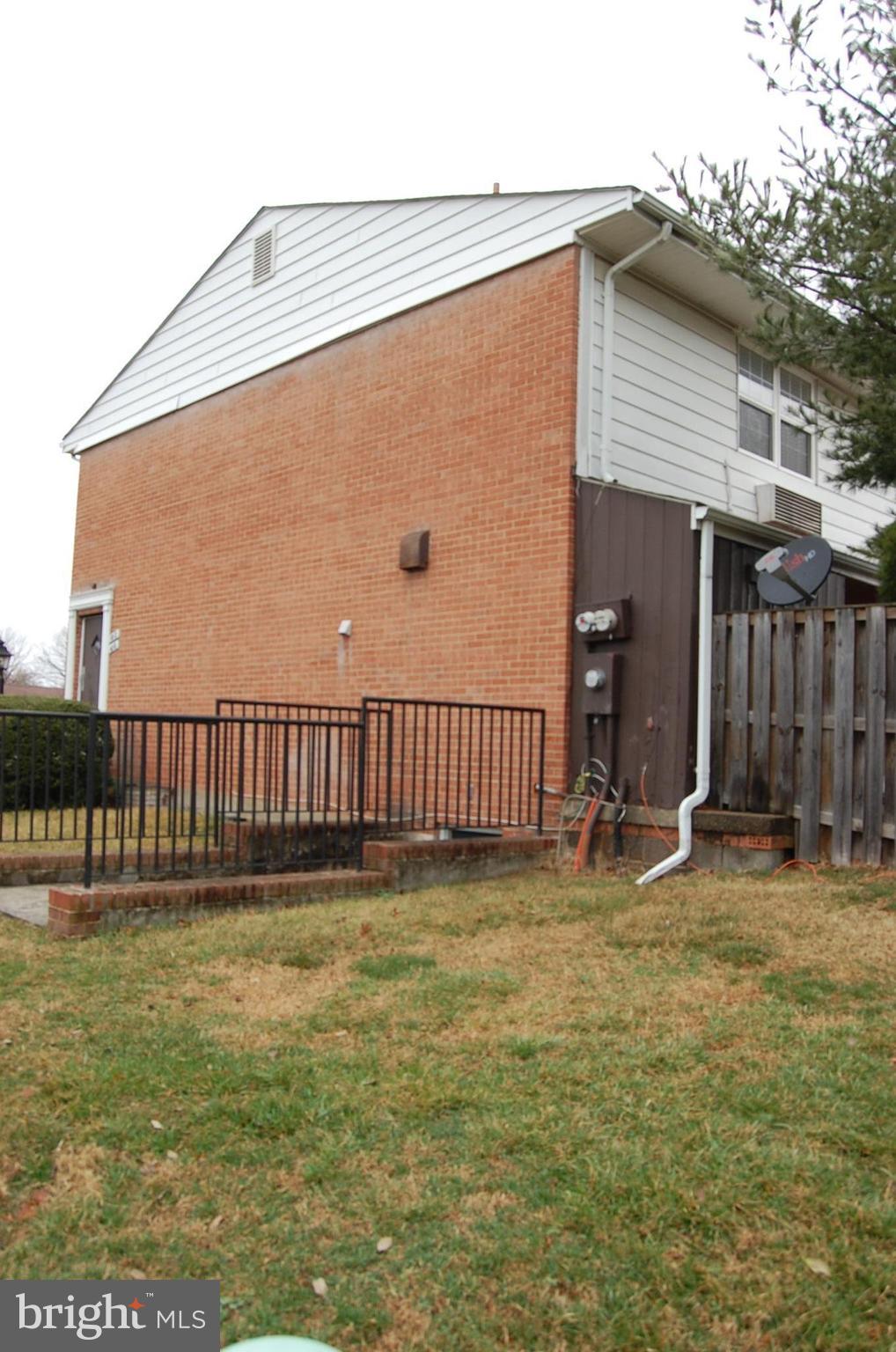 PEMBROOKE - Residential