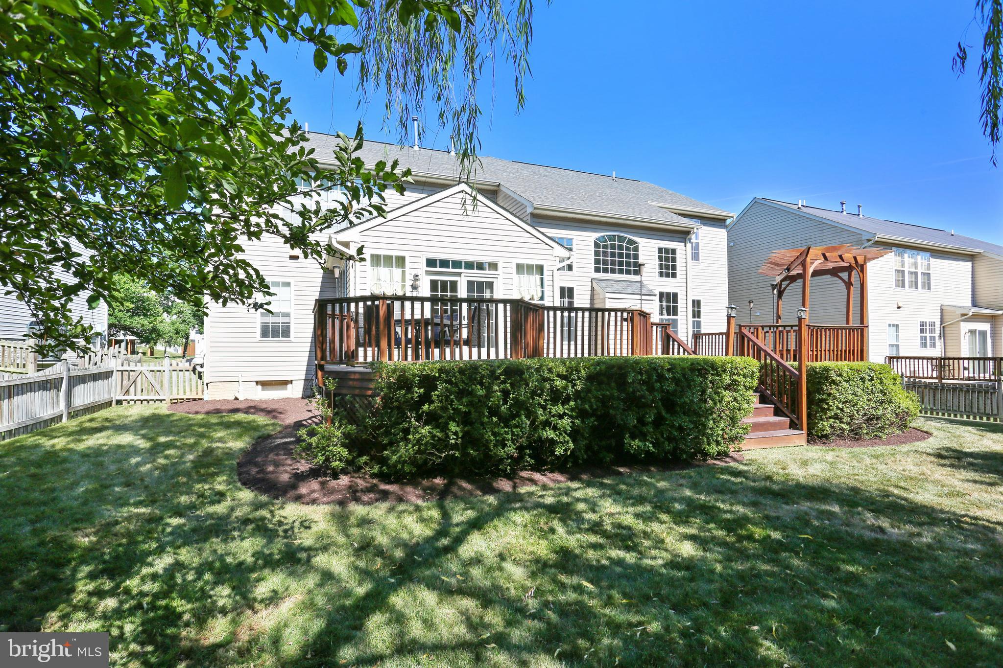 KINGS CROSSING - Residential