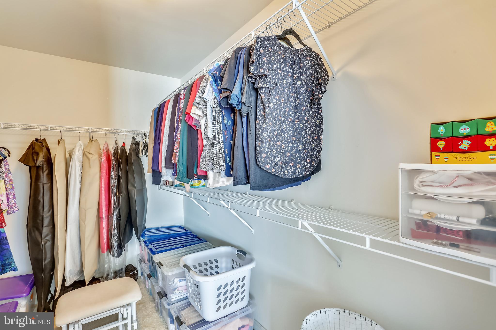 KINGS CROSSING - Residential