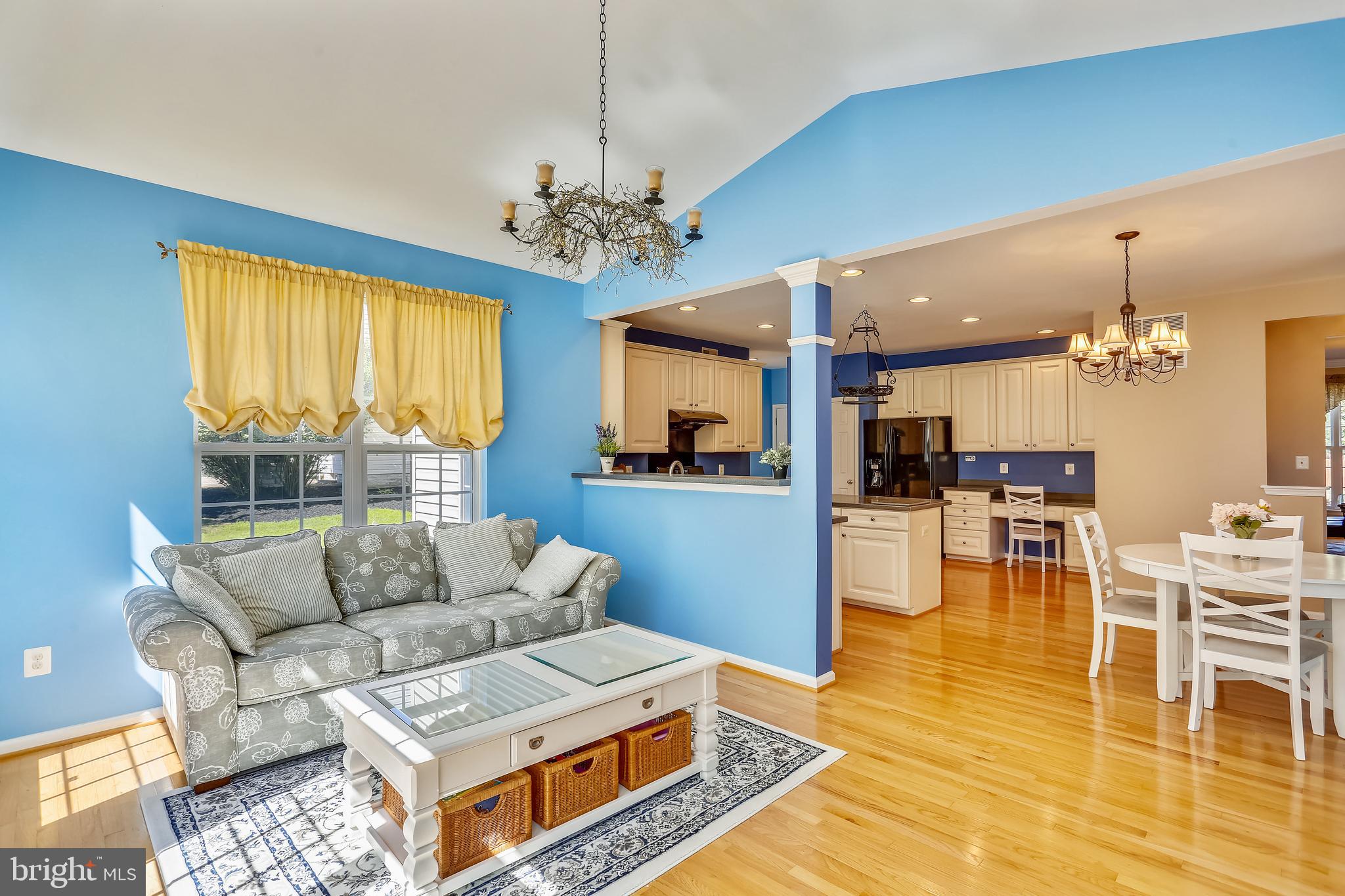 KINGS CROSSING - Residential