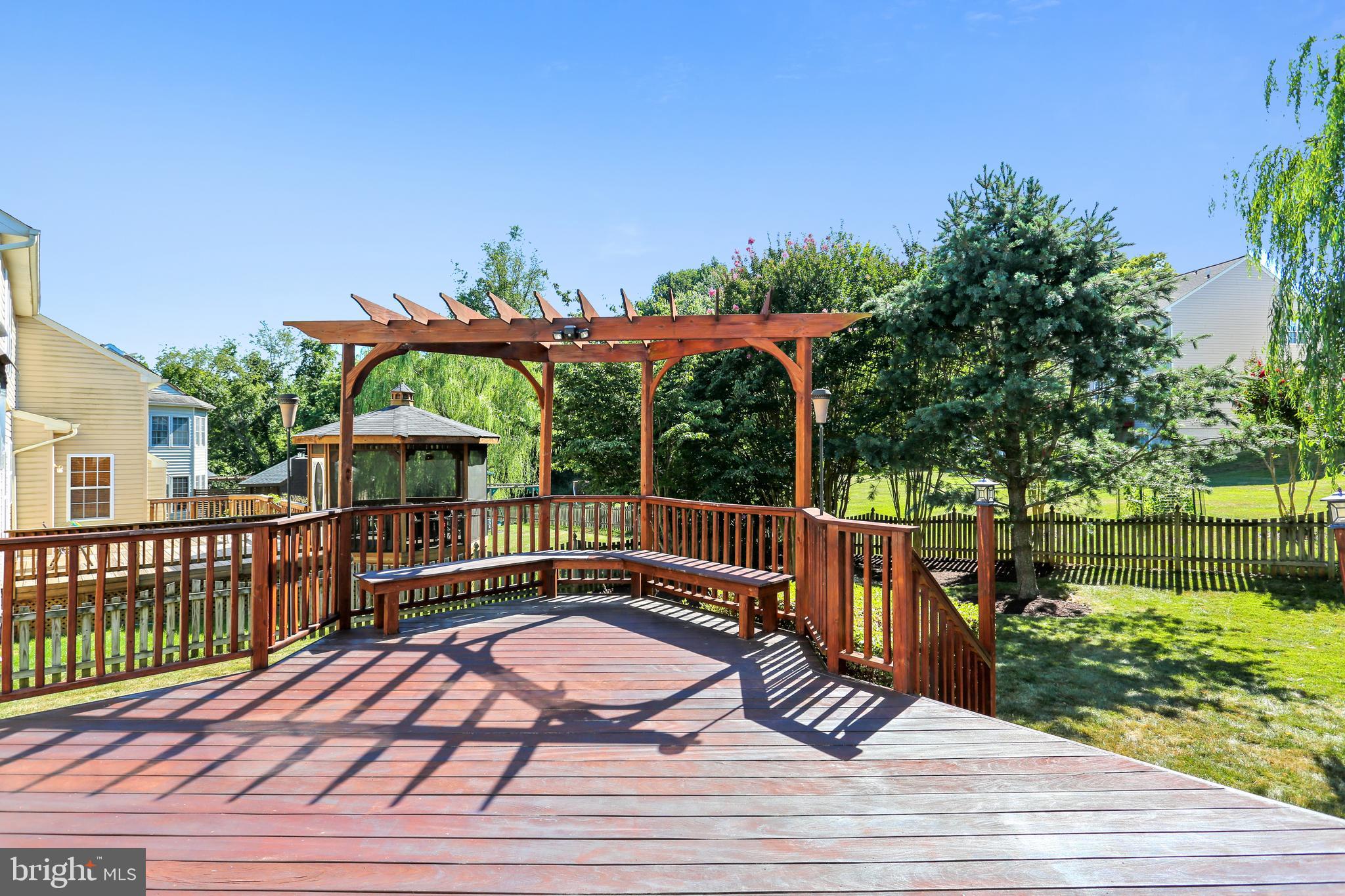 KINGS CROSSING - Residential