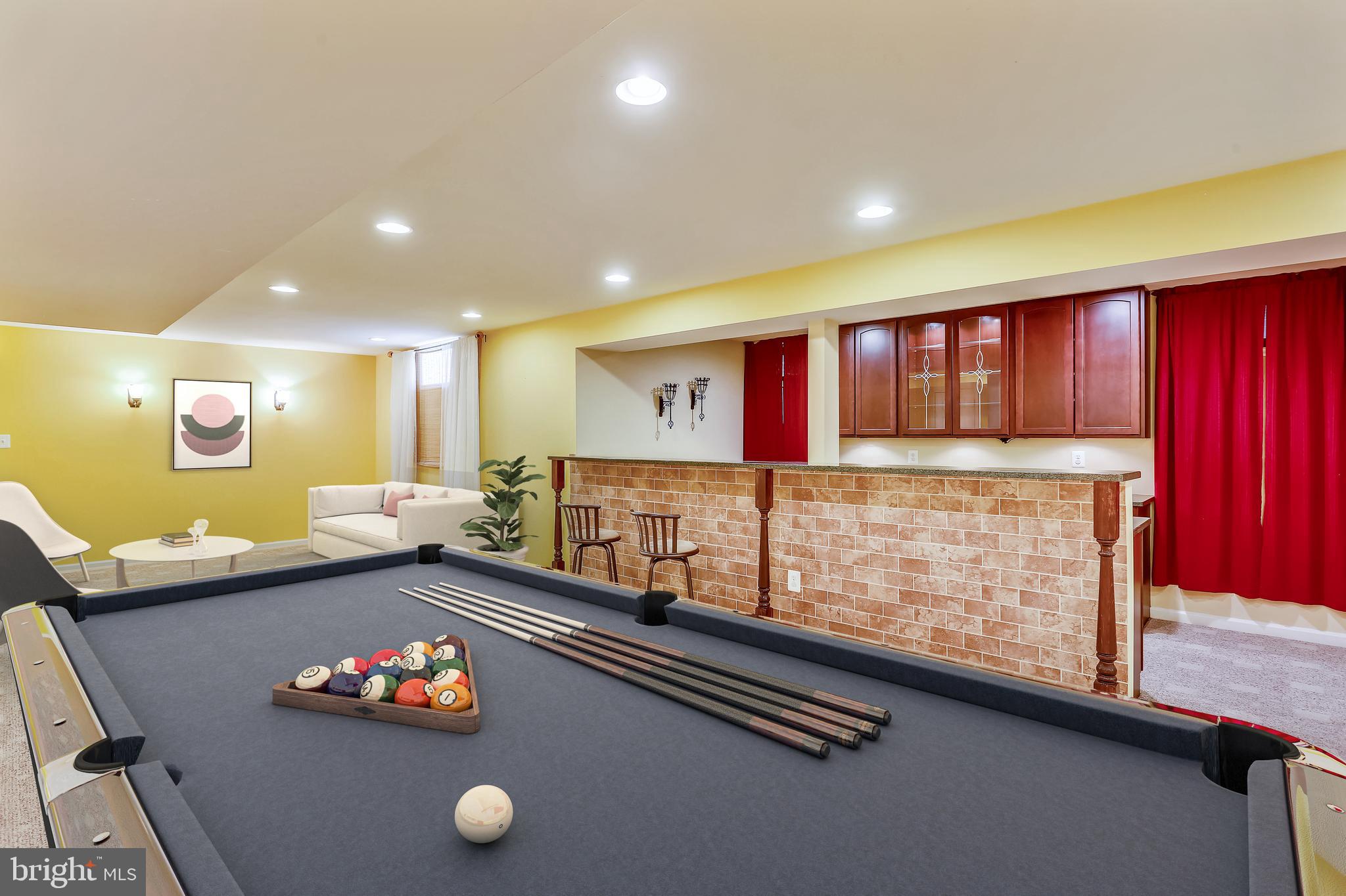 KINGS CROSSING - Residential