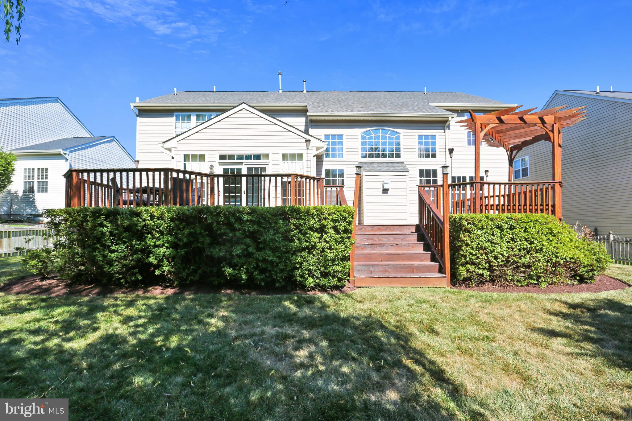 KINGS CROSSING - Residential