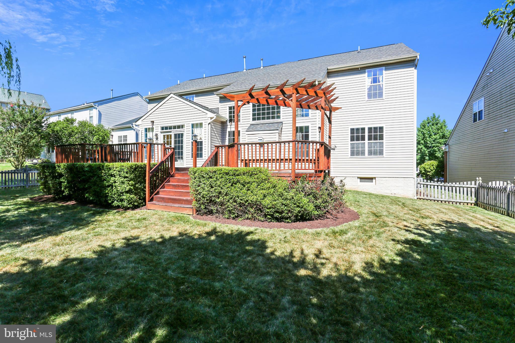 KINGS CROSSING - Residential