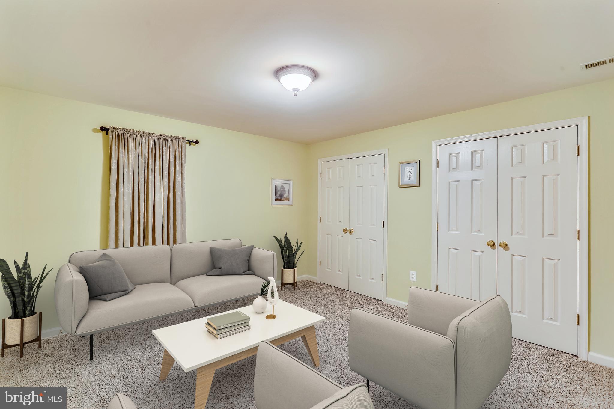 KINGS CROSSING - Residential