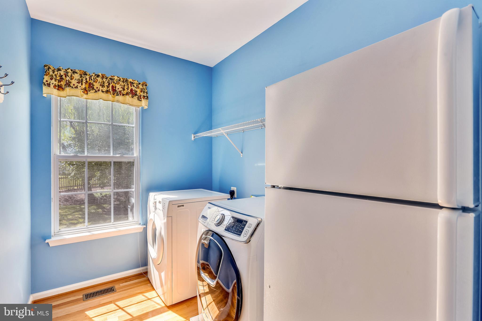 KINGS CROSSING - Residential