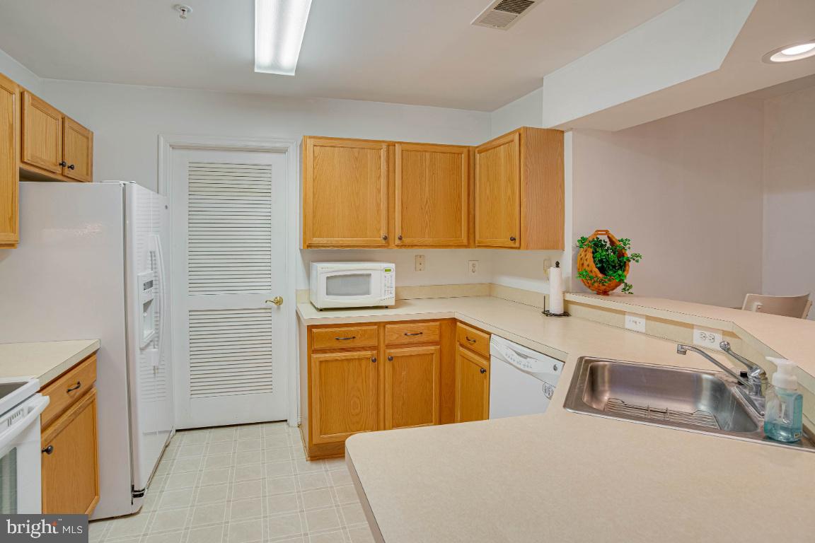 MAPLES SENIOR HOUSING - Residential