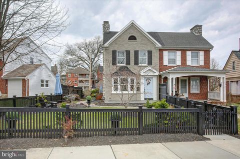 Townhouse For Sale - 207 E Irvin Avenue<br/> Washington County, HAGERSTOWN, MD 21740