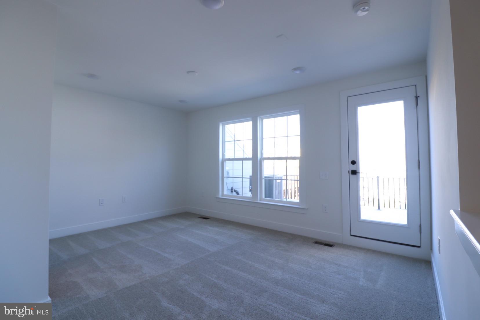 OVERLOOK AT FAIRFAX BOULEVARD - Residential Lease