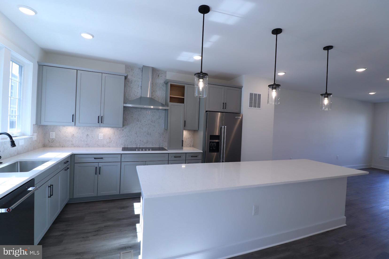 OVERLOOK AT FAIRFAX BOULEVARD - Residential Lease