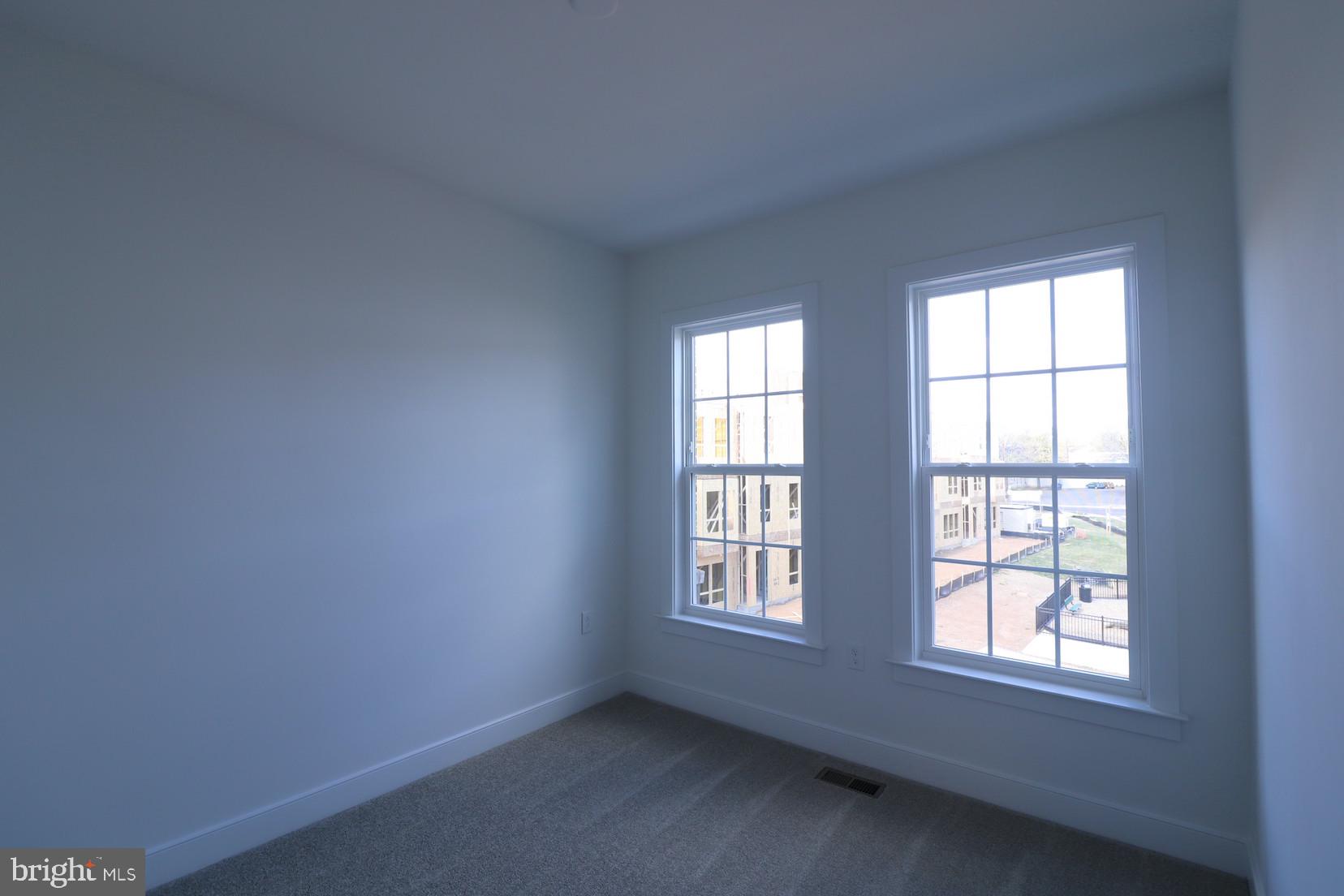 OVERLOOK AT FAIRFAX BOULEVARD - Residential Lease