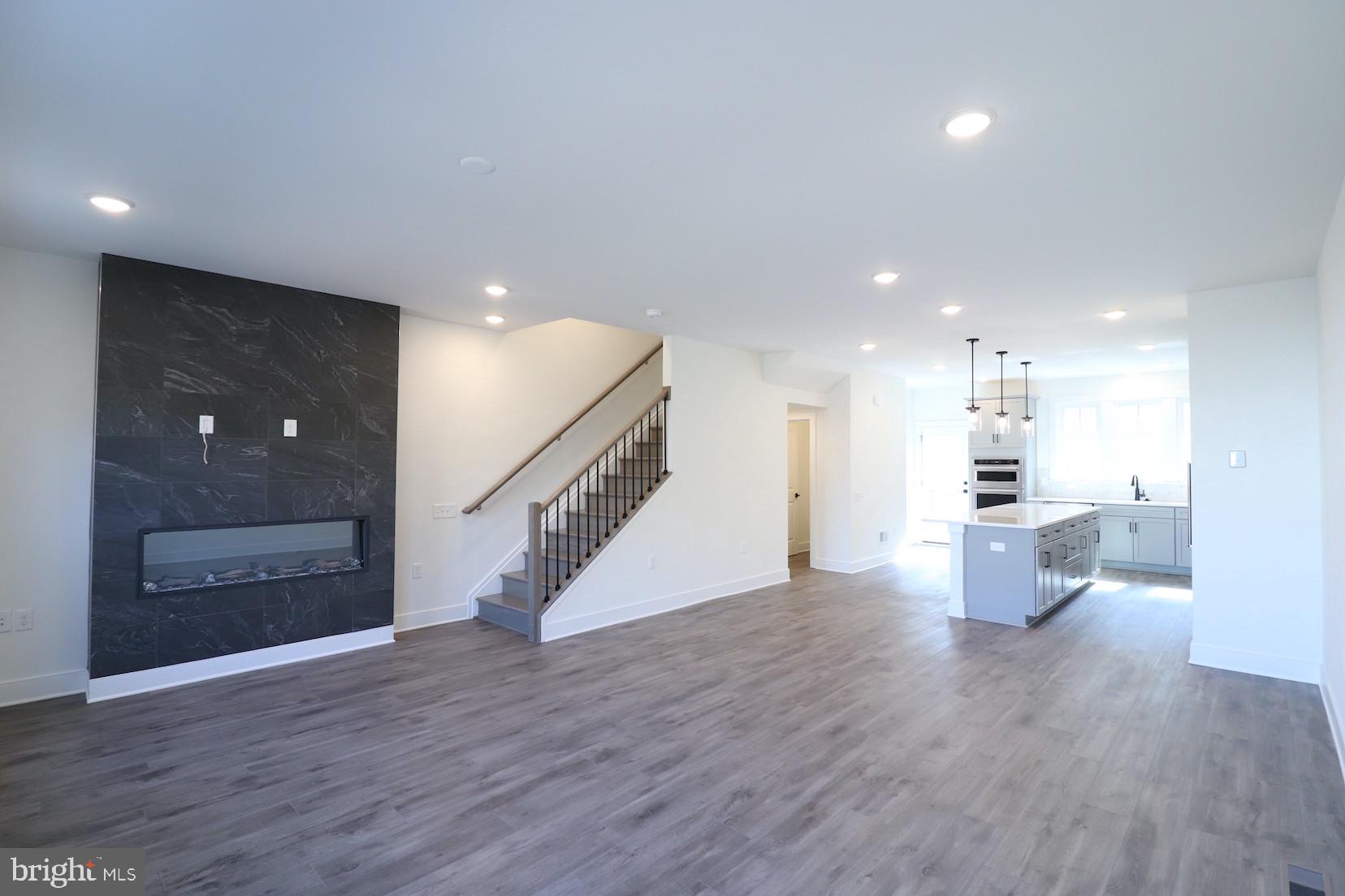 OVERLOOK AT FAIRFAX BOULEVARD - Residential Lease