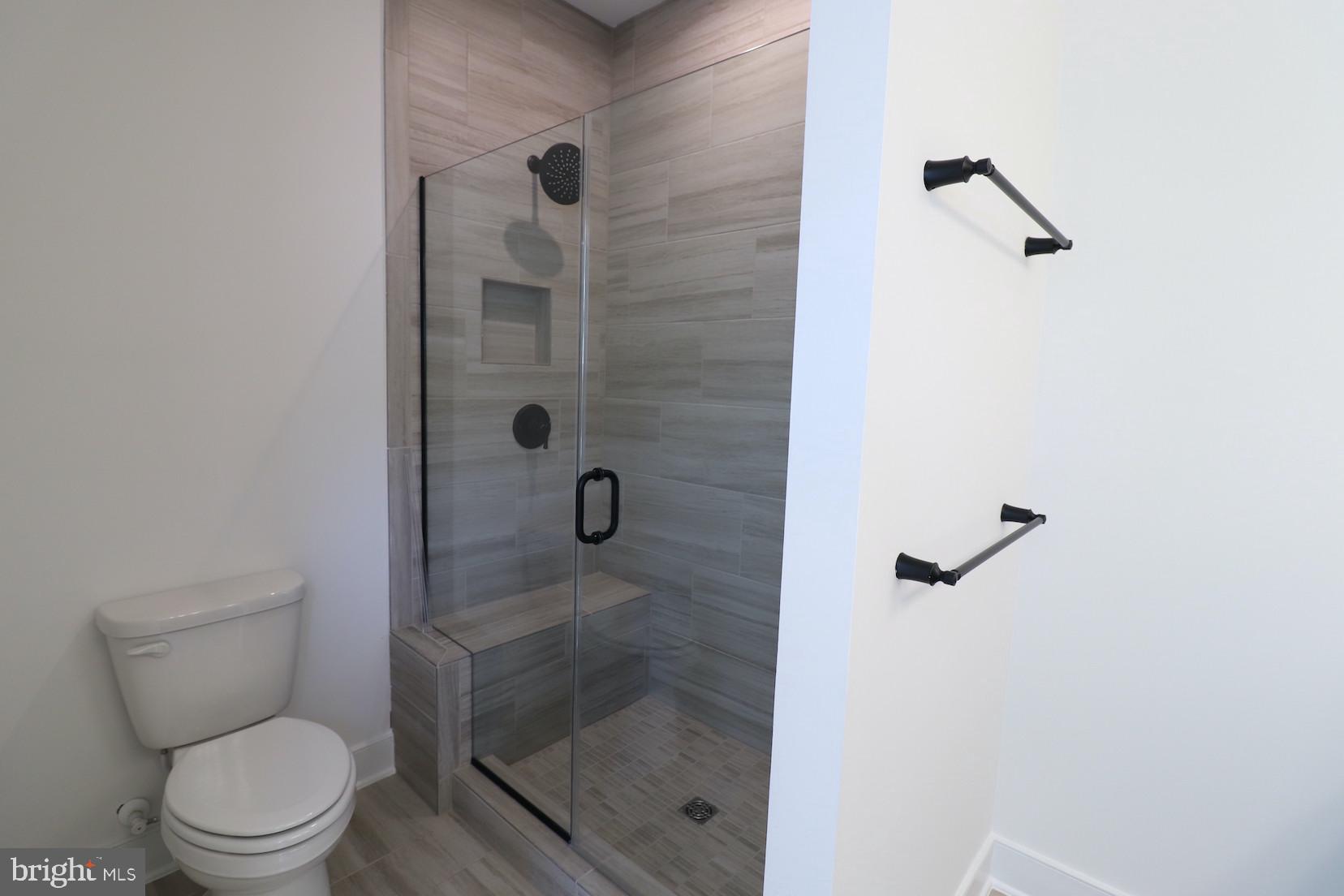 OVERLOOK AT FAIRFAX BOULEVARD - Residential Lease