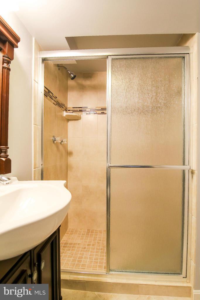 VIRGINIA HILLS - Residential