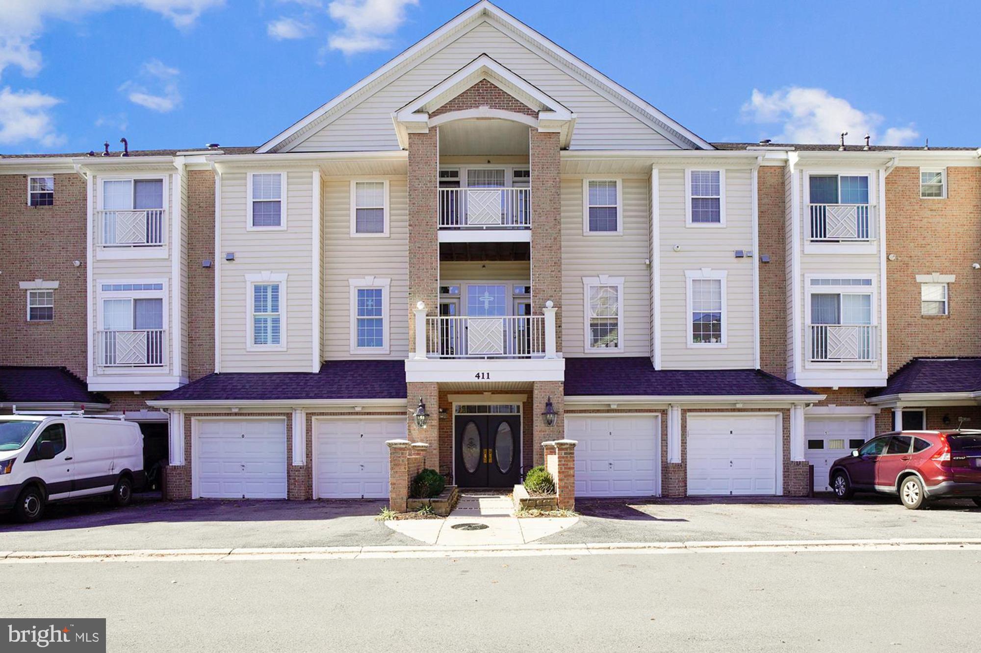 THE HAMLETS AT SOUTH RIVER COLONY - Residential