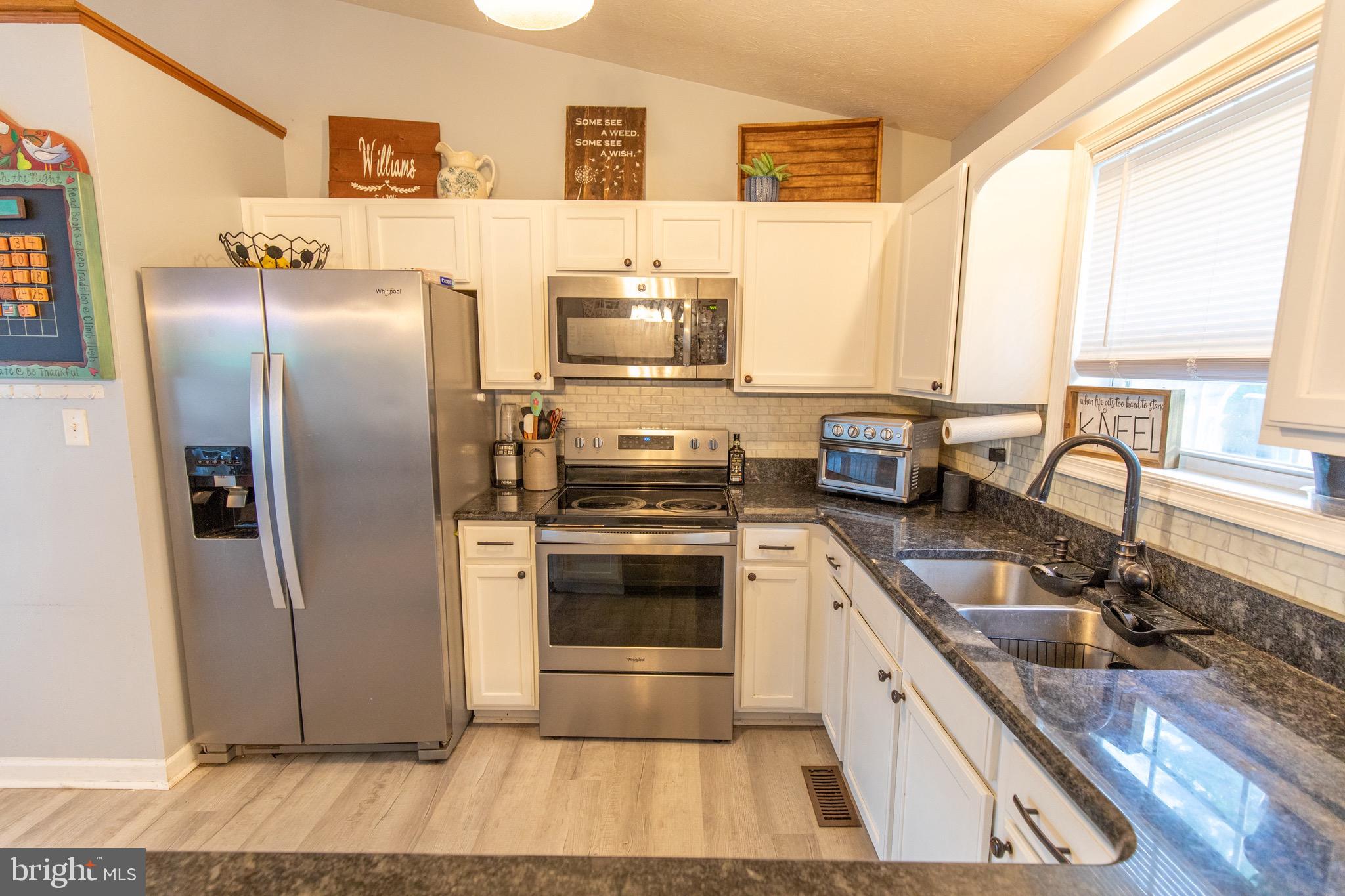 RIDGEFIELD - Residential