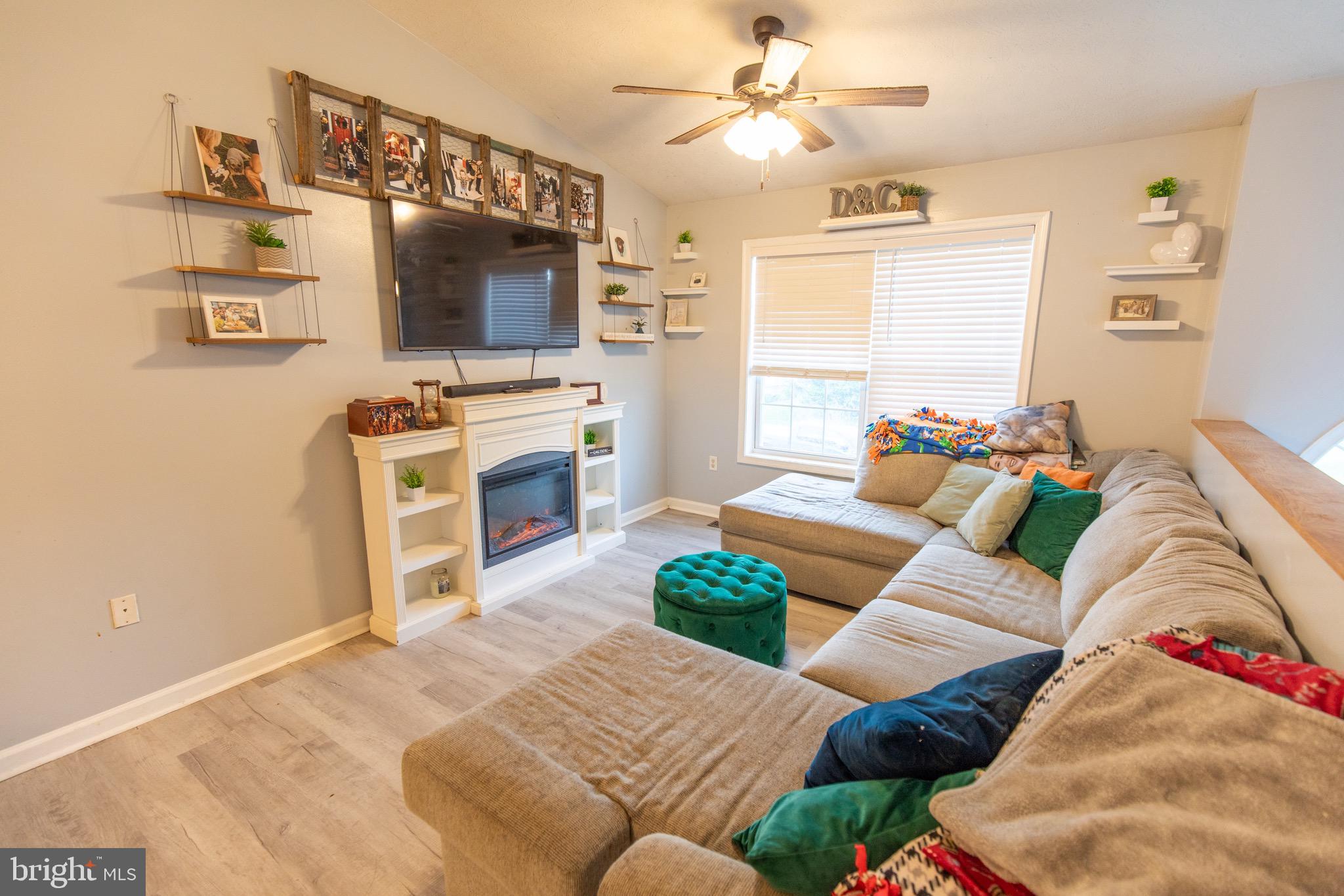 RIDGEFIELD - Residential