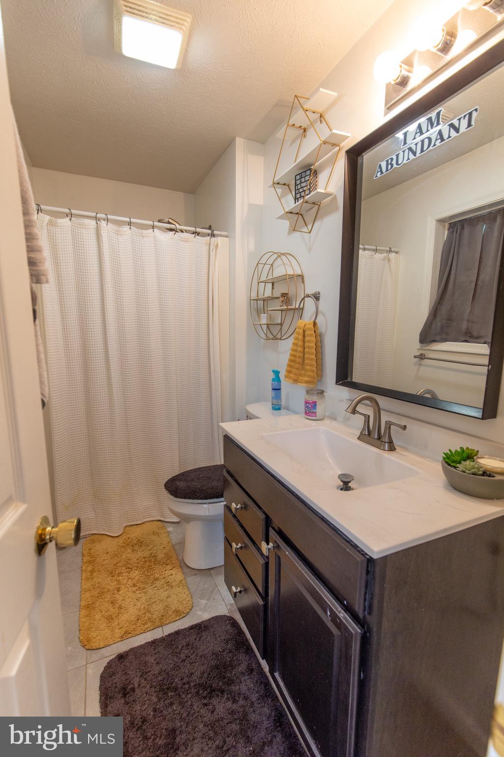 RIDGEFIELD - Residential