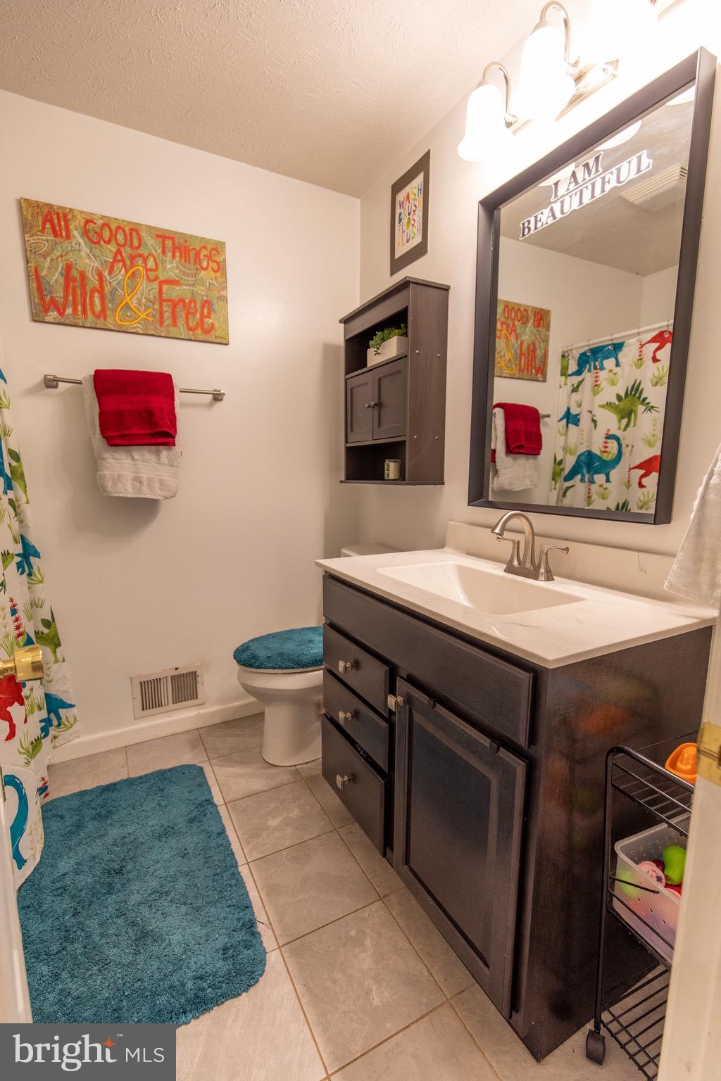 RIDGEFIELD - Residential