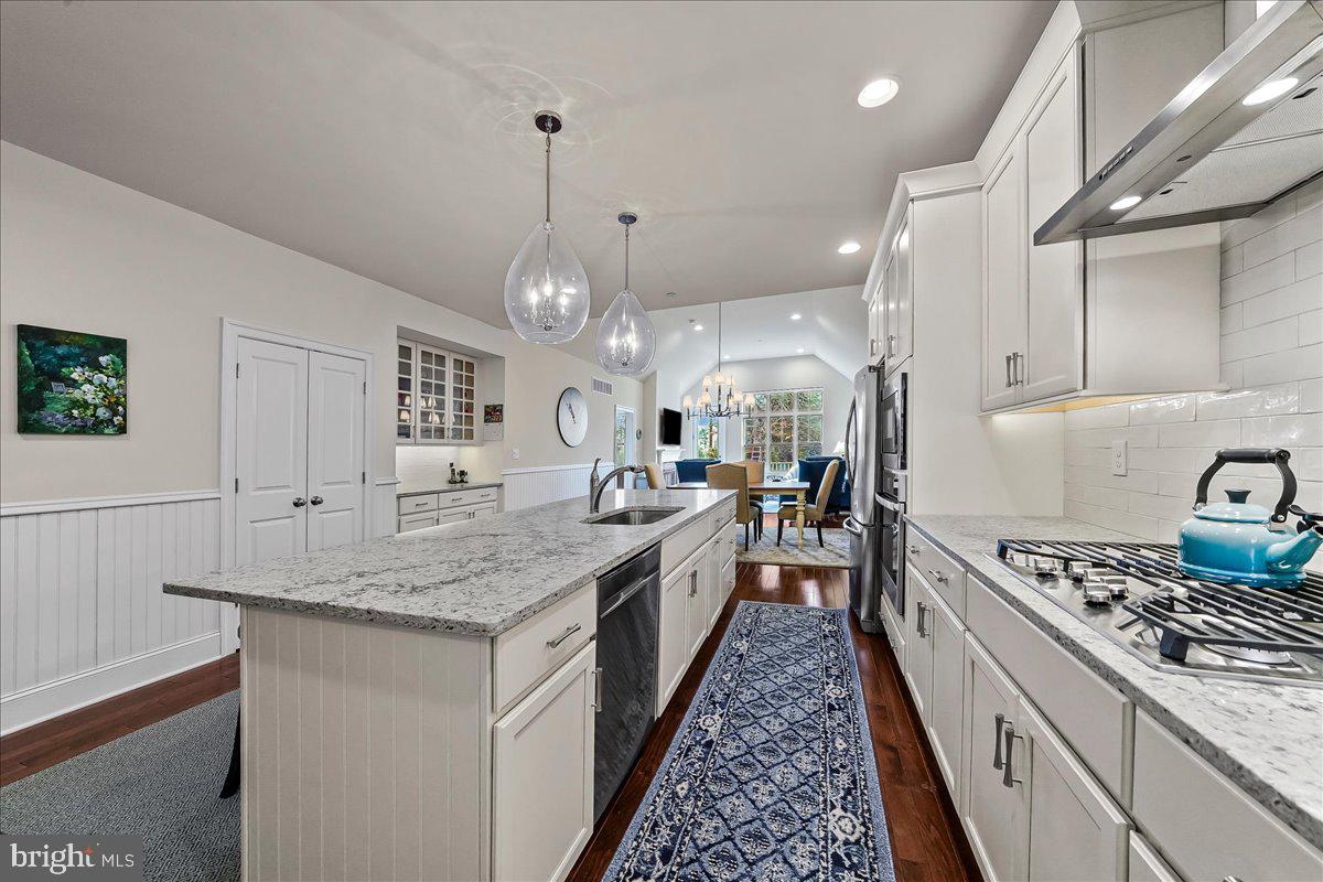 STONEHOUSE - Residential