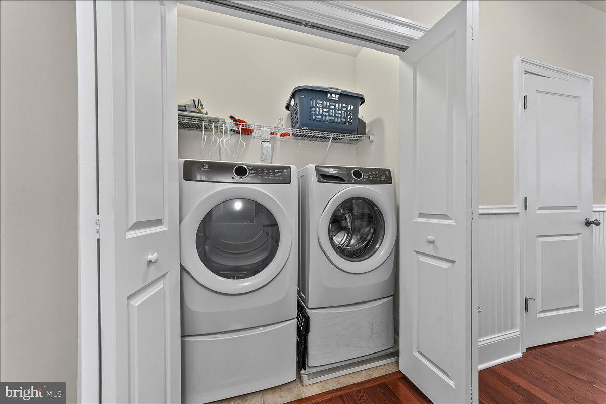 STONEHOUSE - Residential