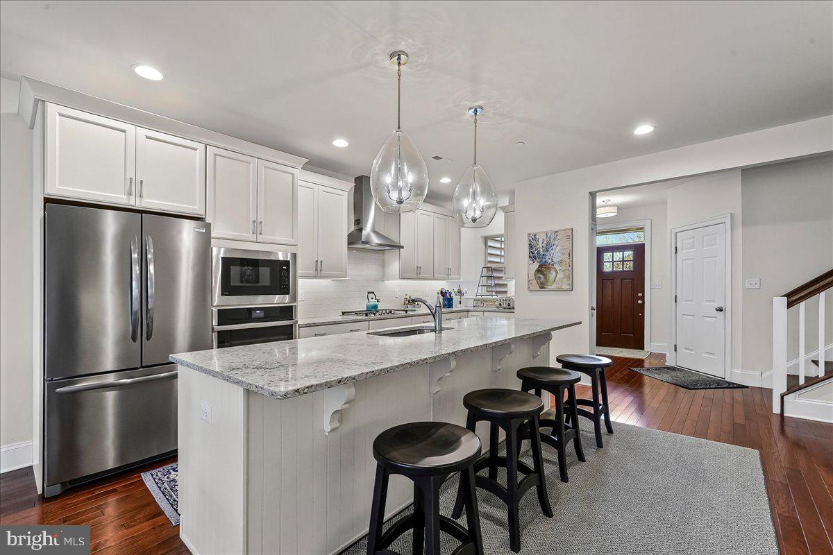 STONEHOUSE - Residential