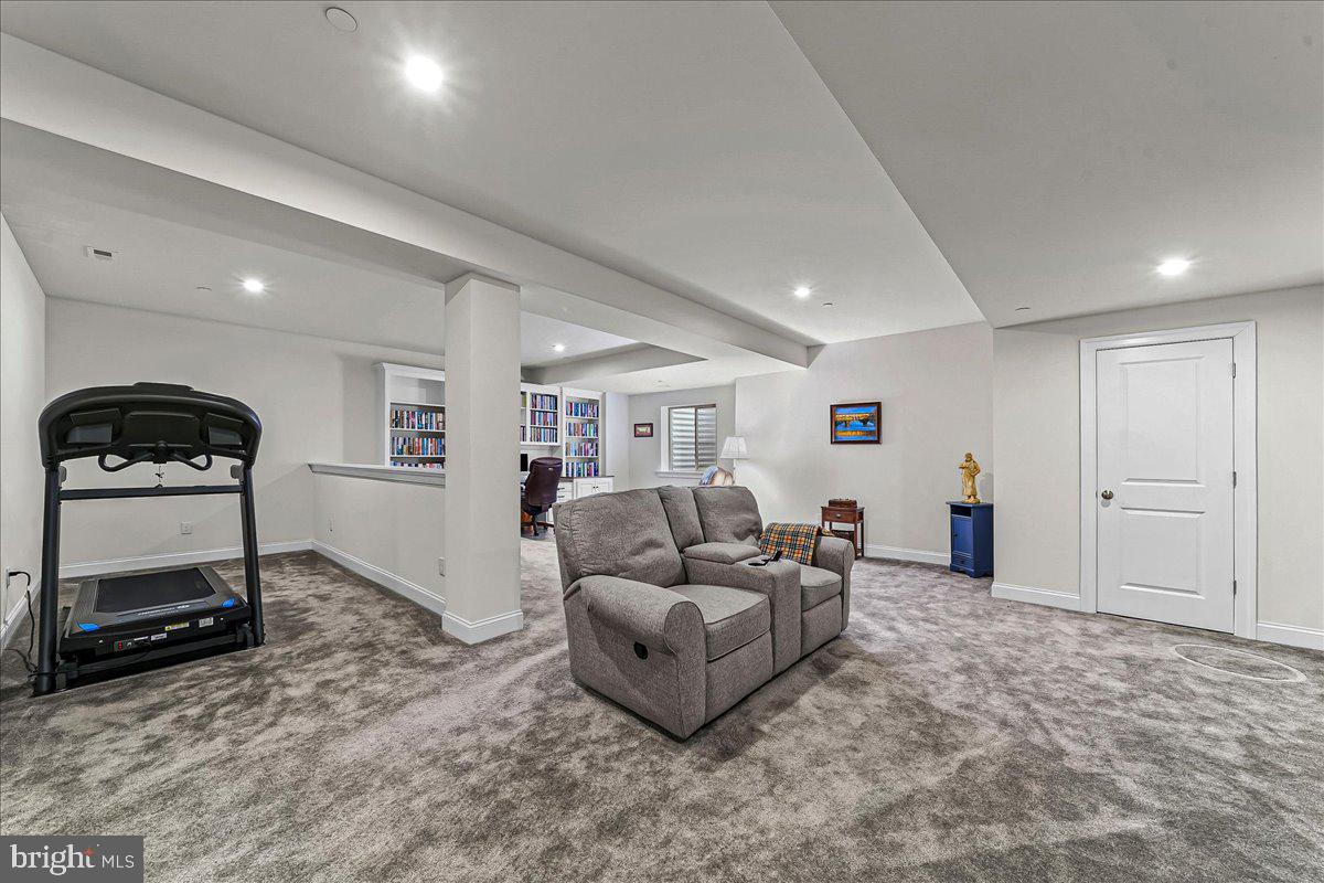 STONEHOUSE - Residential