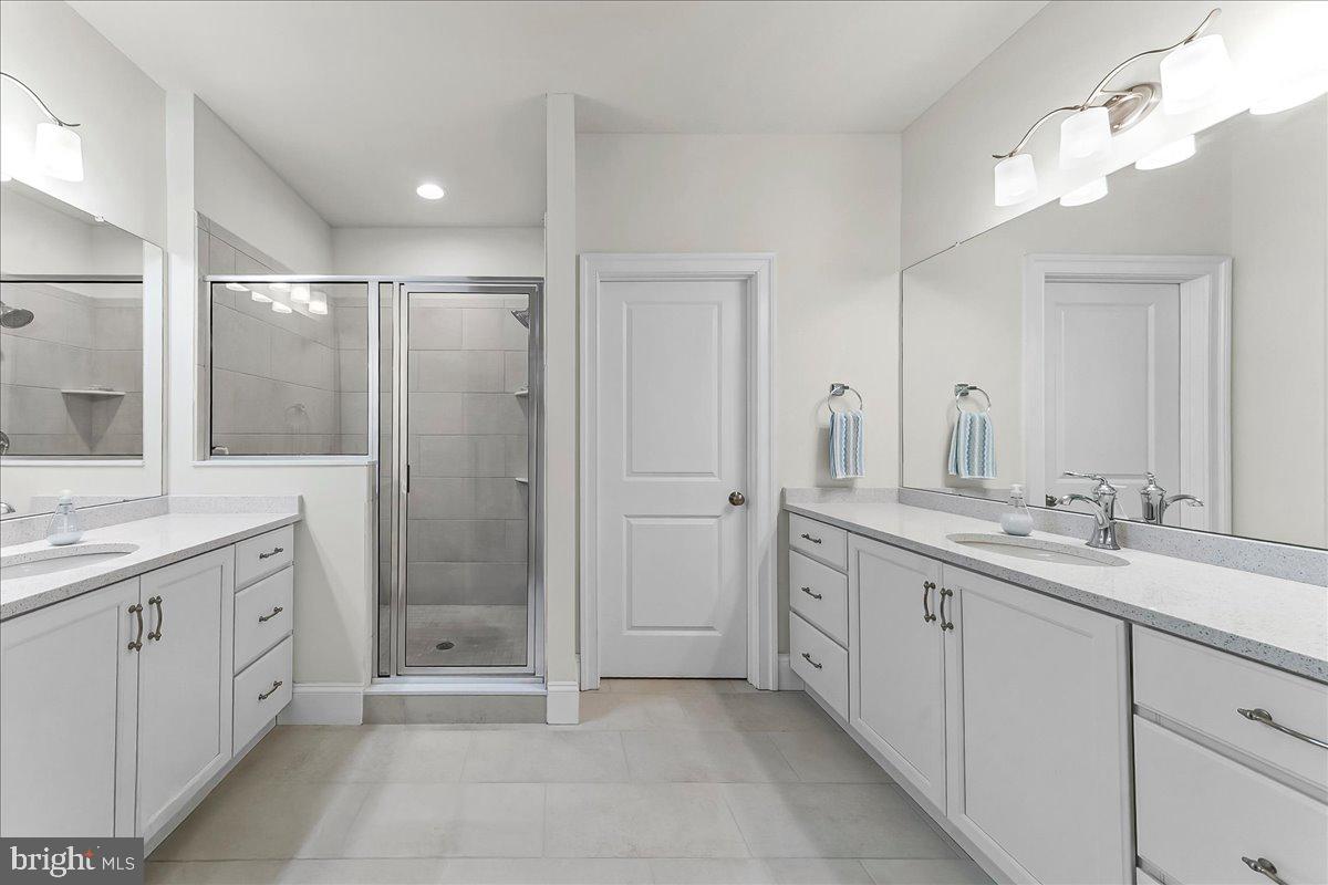 STONEHOUSE - Residential