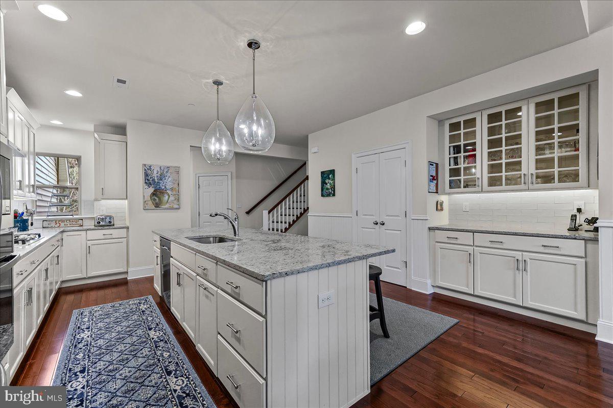 STONEHOUSE - Residential