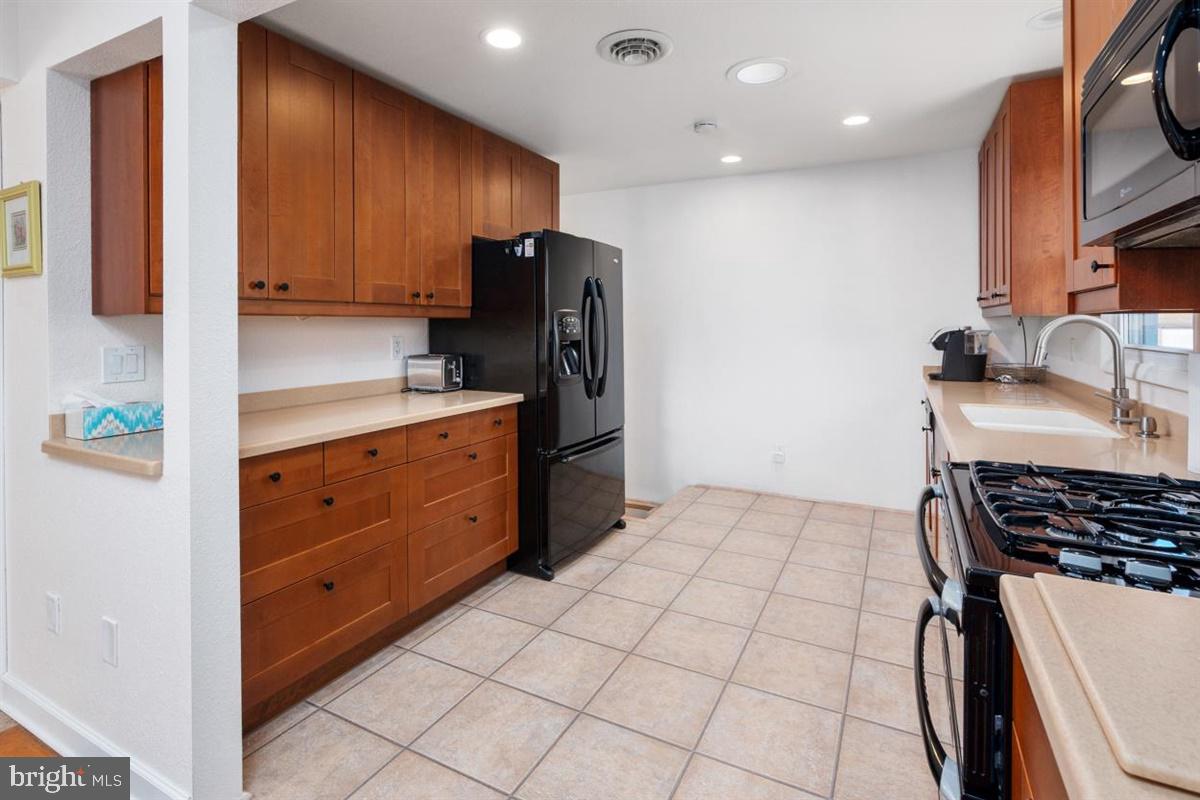 WOODLAWN HEIGHTS - Residential