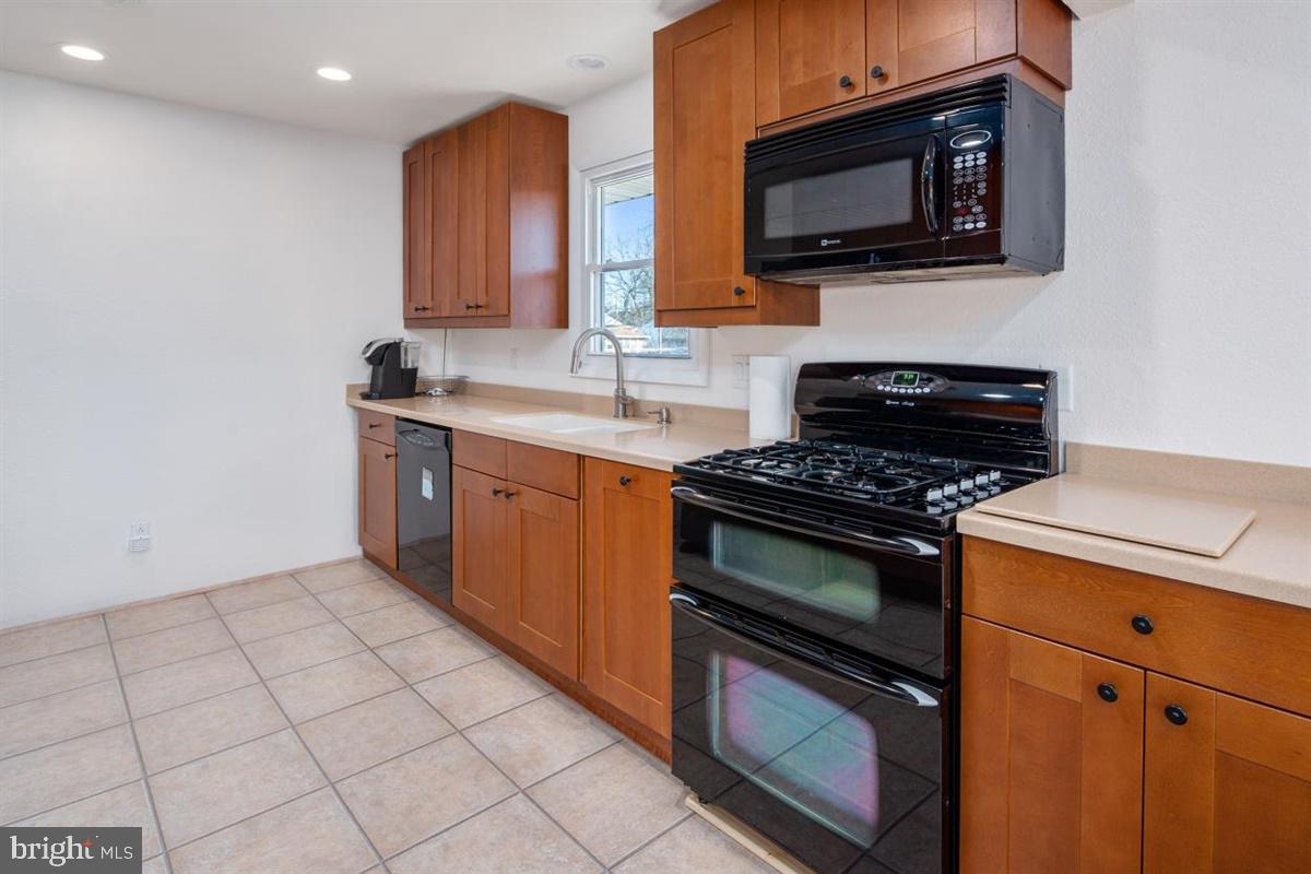 WOODLAWN HEIGHTS - Residential