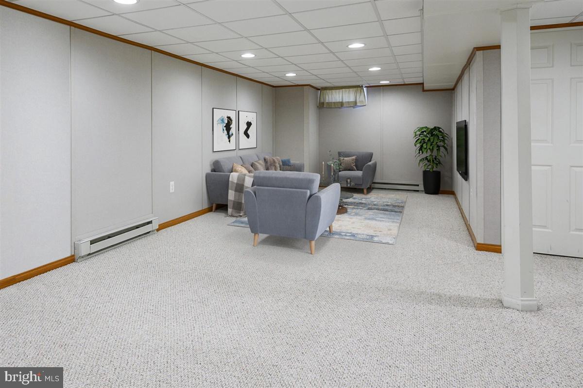 WOODLAWN HEIGHTS - Residential