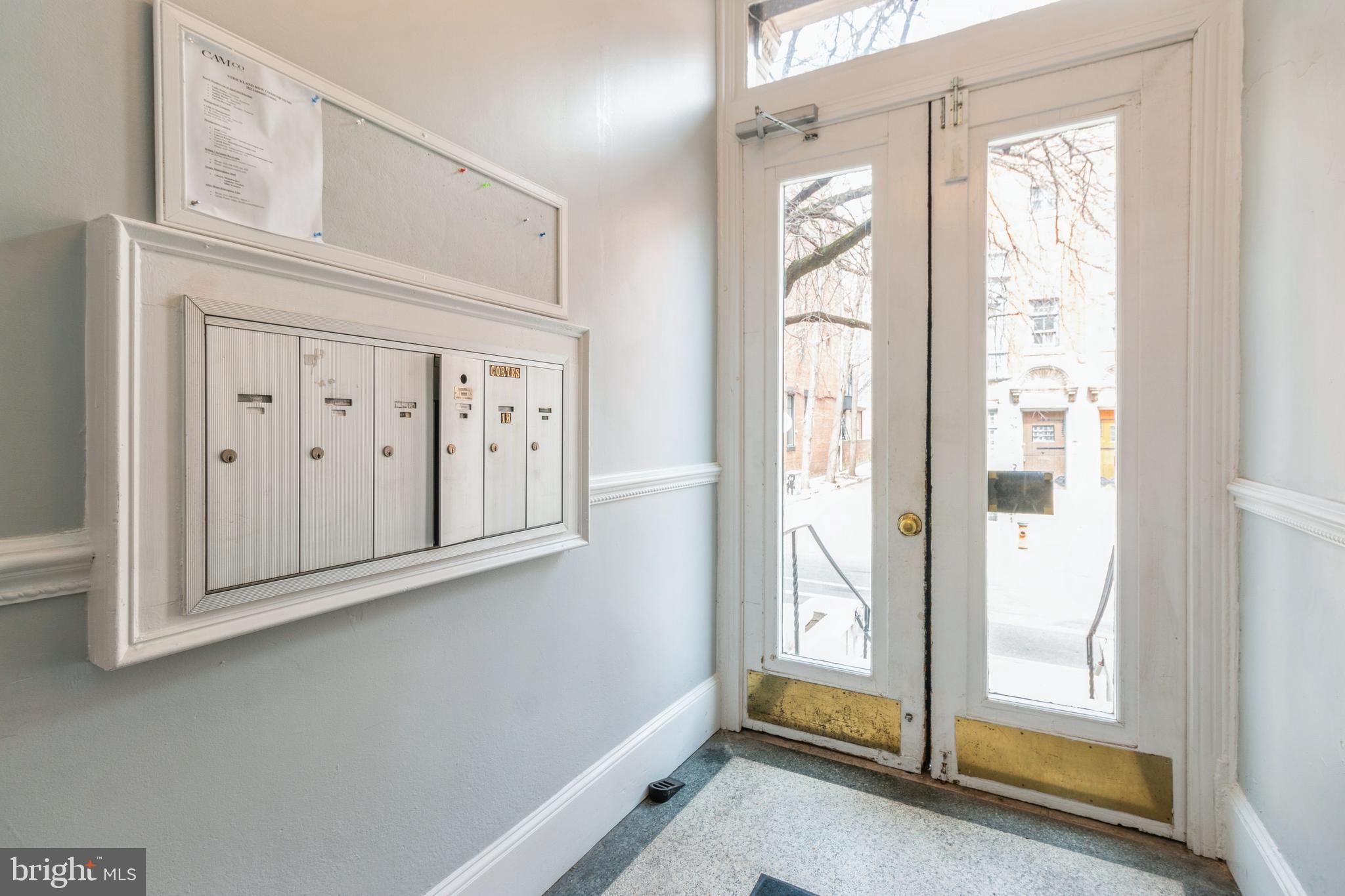 1016 SPRUCE STREET 2F