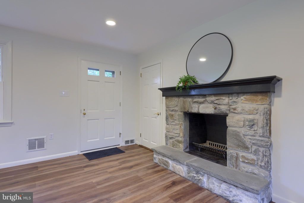 Photo of 112 Eisenhower Boulevard, Lancaster, PA 17603 (MLS # PALA2051008)