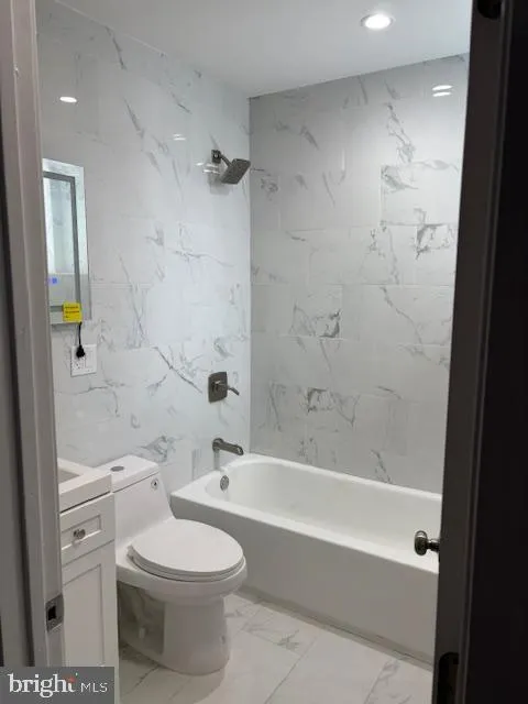 Philadelphia, Pennsylvania 19148, United States, 2 Bedrooms Bedrooms, ,3 BathroomsBathrooms,Residential,Contingent,147778