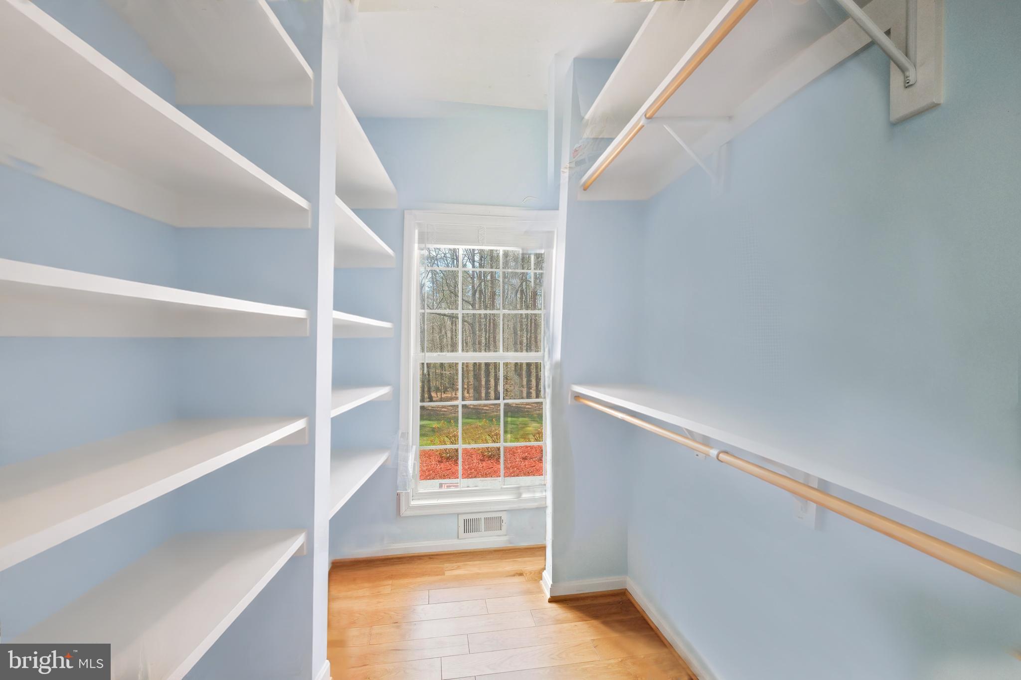 WINDSOR FOREST - Residential