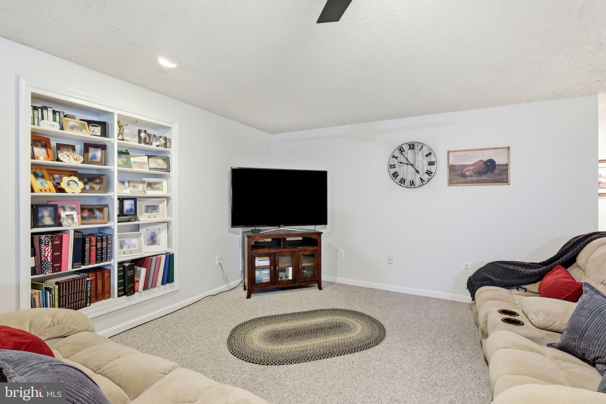 WINDSOR FOREST - Residential