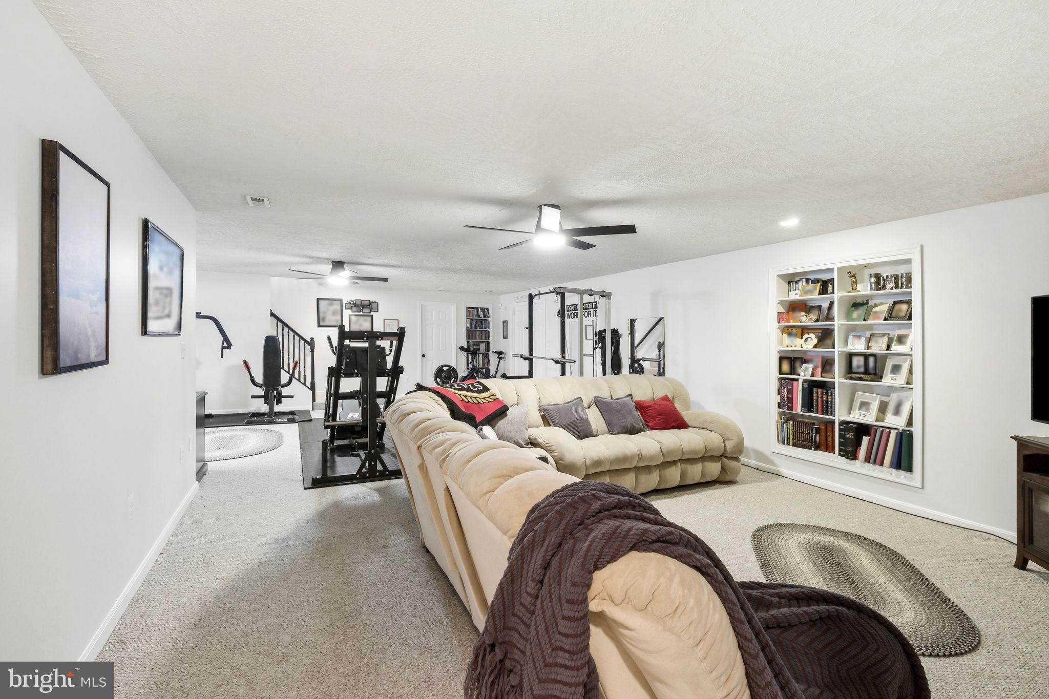 WINDSOR FOREST - Residential