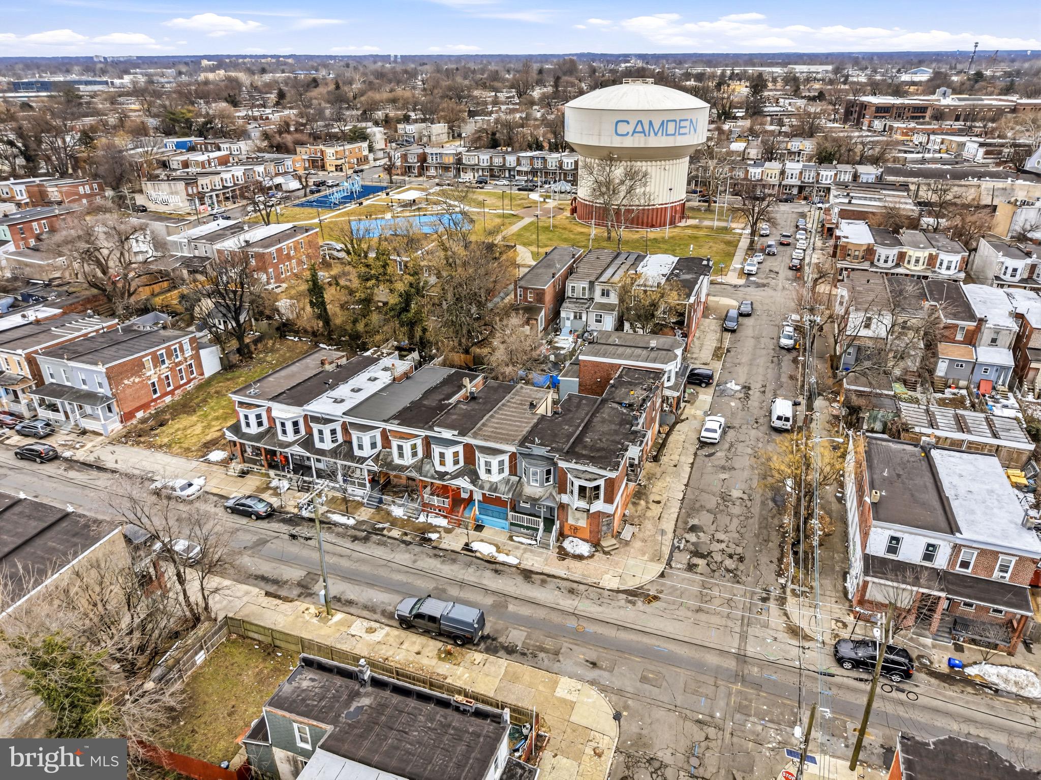 1154 LANSDOWNE AVENUE