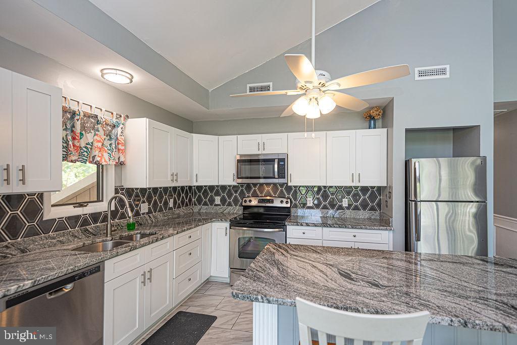 OCEAN PINES - BAY COLONY - Residential