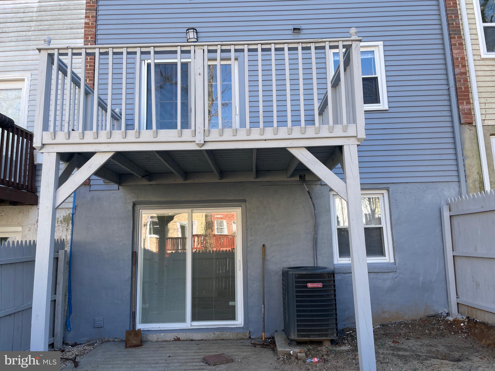 CALVERT TOWNE TOWNHOUSES - Residential