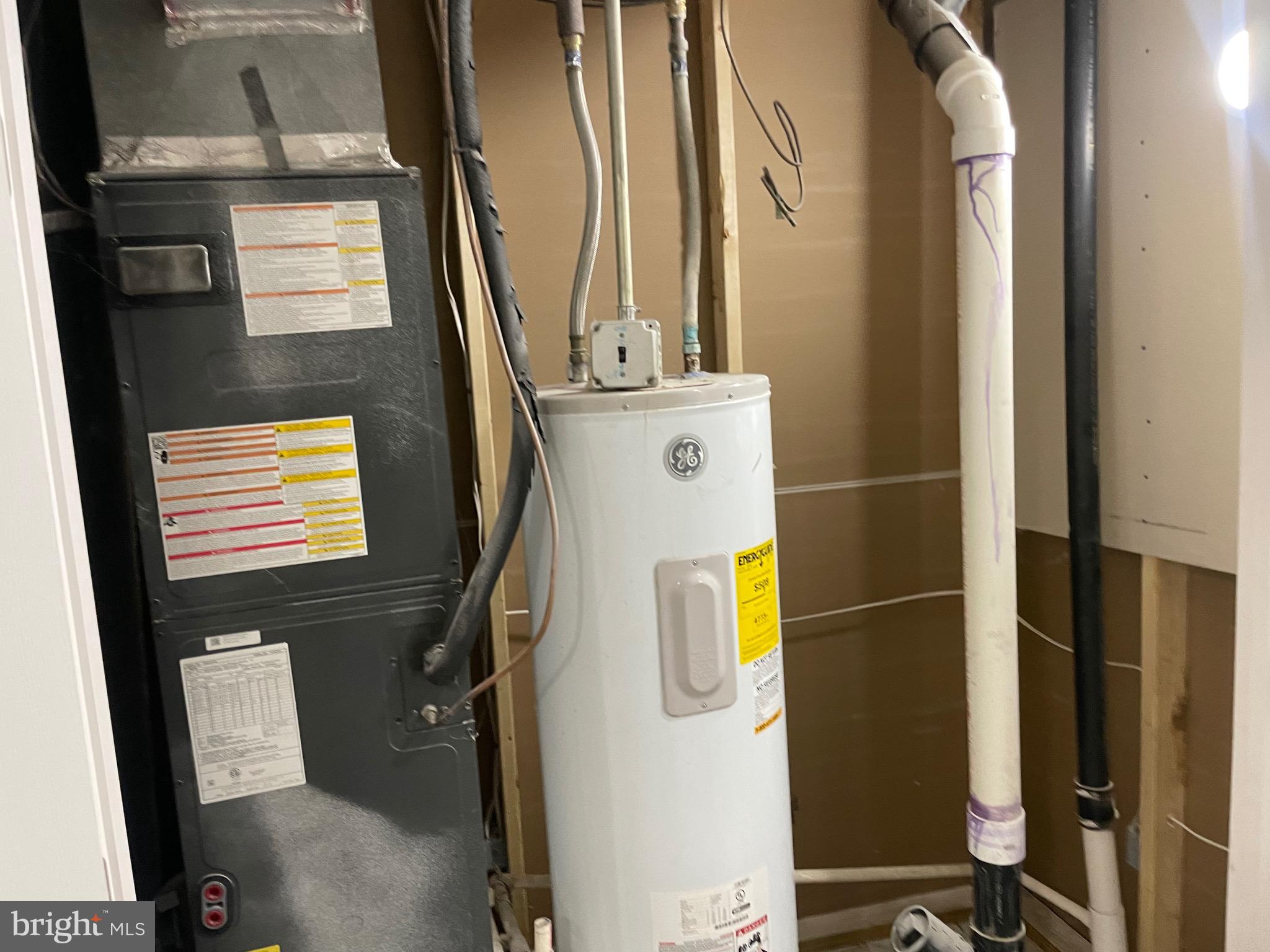 CALVERT TOWNE TOWNHOUSES - Residential