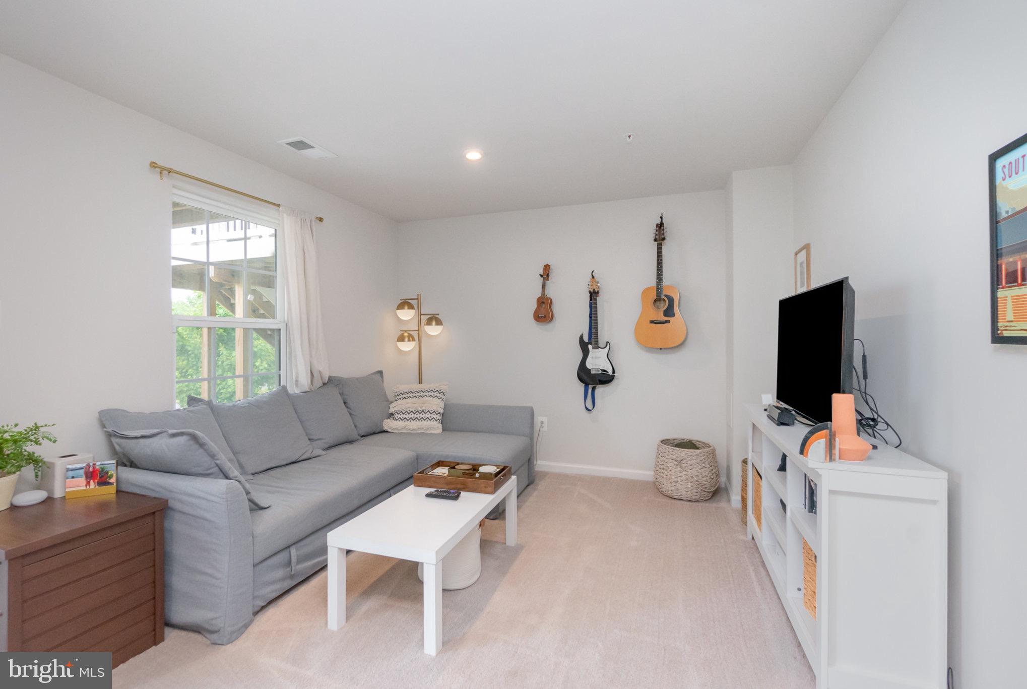 HIGHGATE VILLAGE - Residential