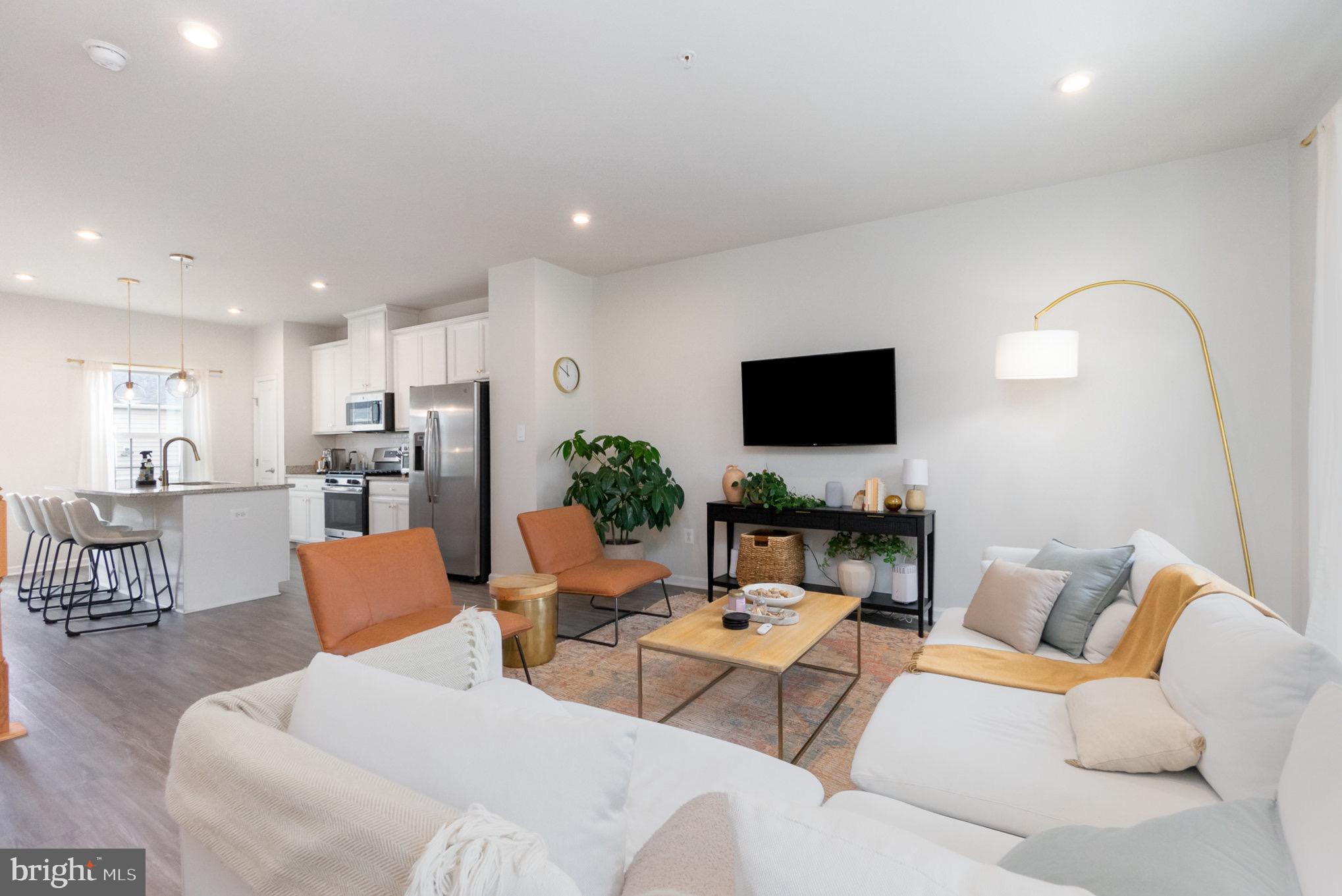 HIGHGATE VILLAGE - Residential