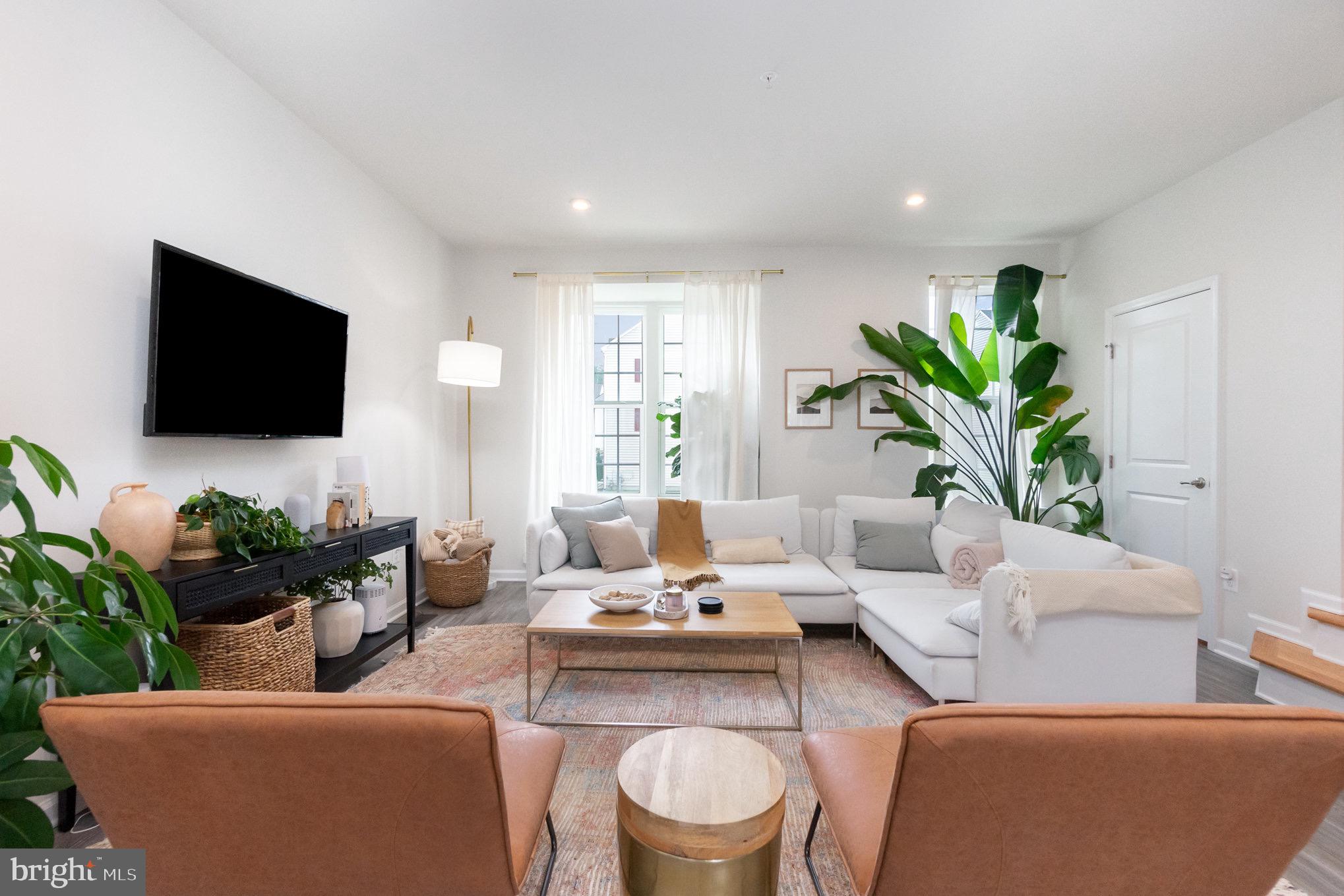 HIGHGATE VILLAGE - Residential