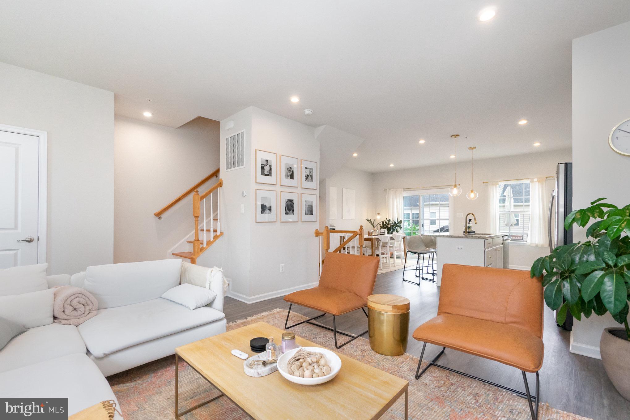 HIGHGATE VILLAGE - Residential